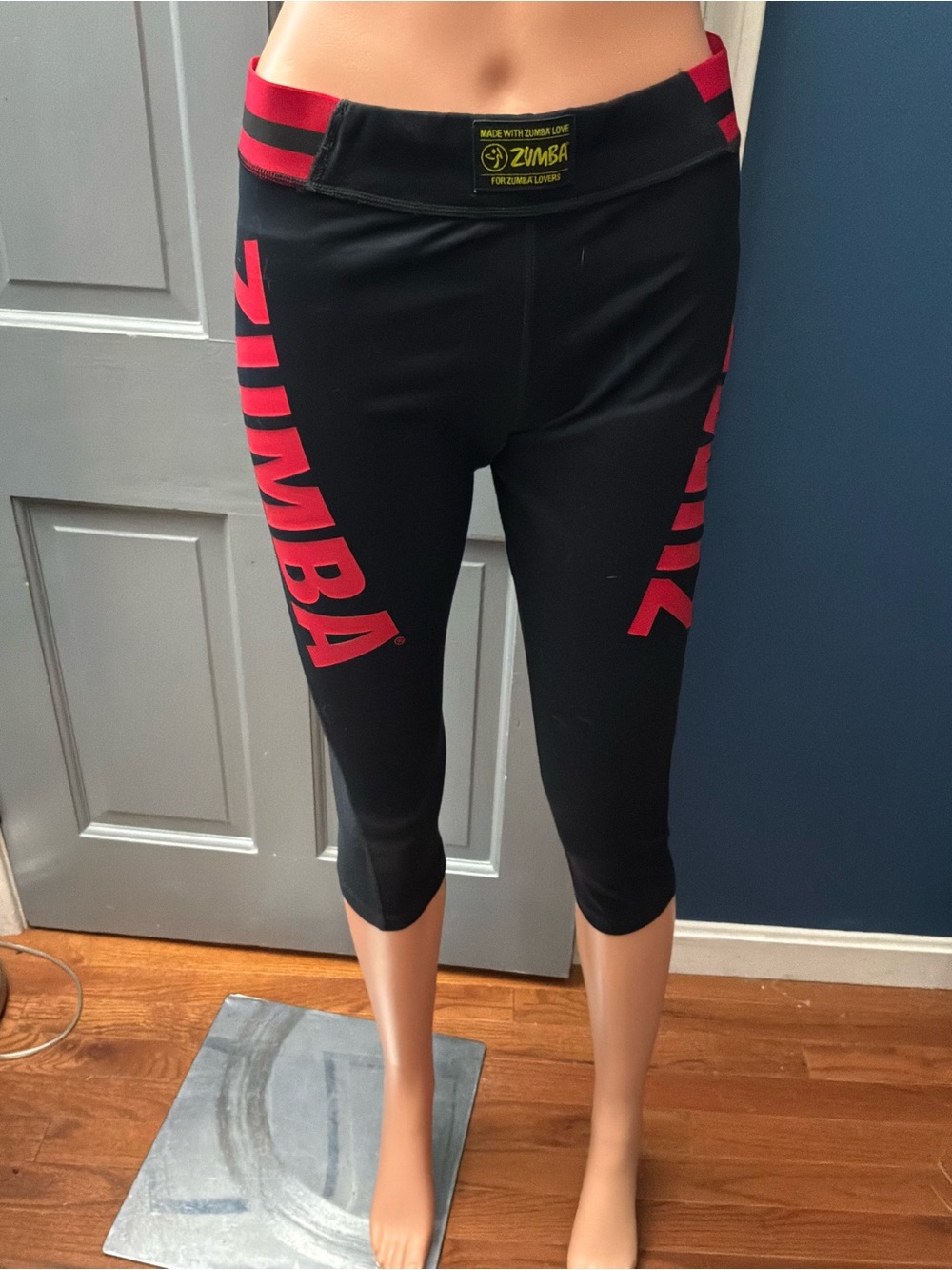 Zumba Fitness Black and Red woman’s Capri Leggings